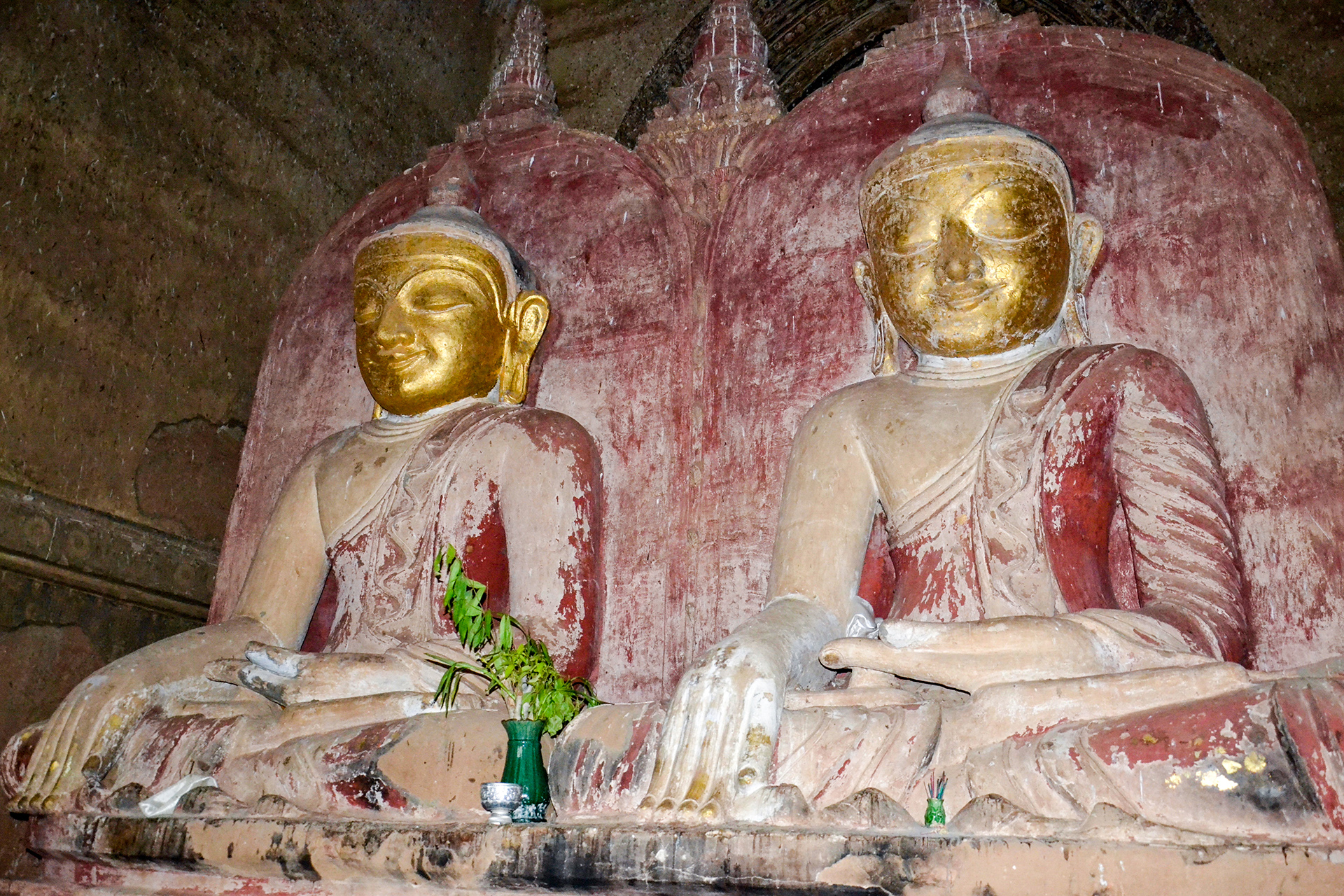 Buddhafiguren in Bagan