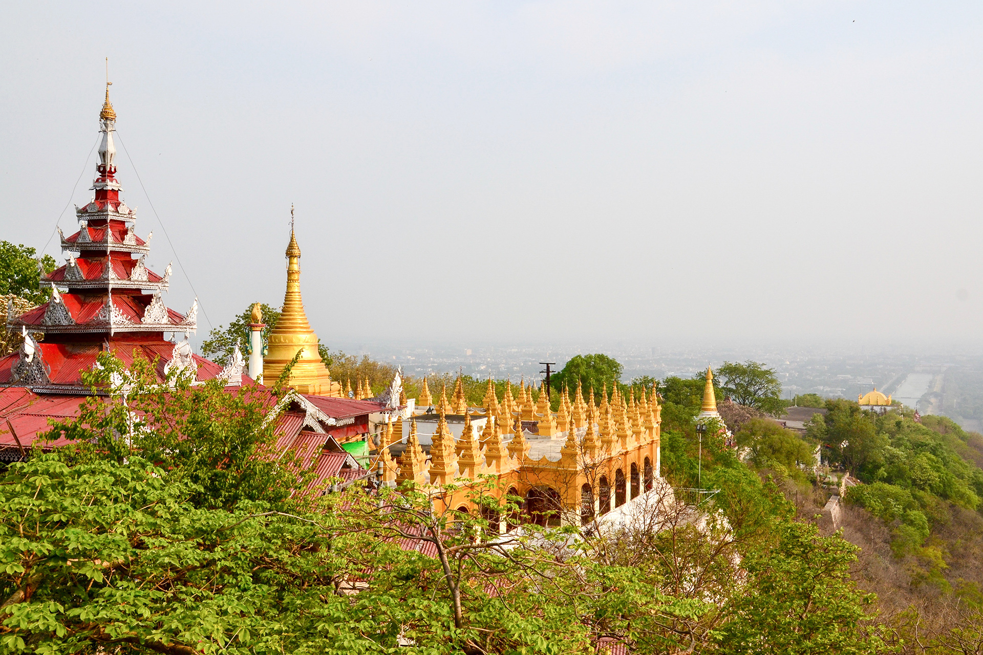 Mandalay Hill Blick auf Tempel