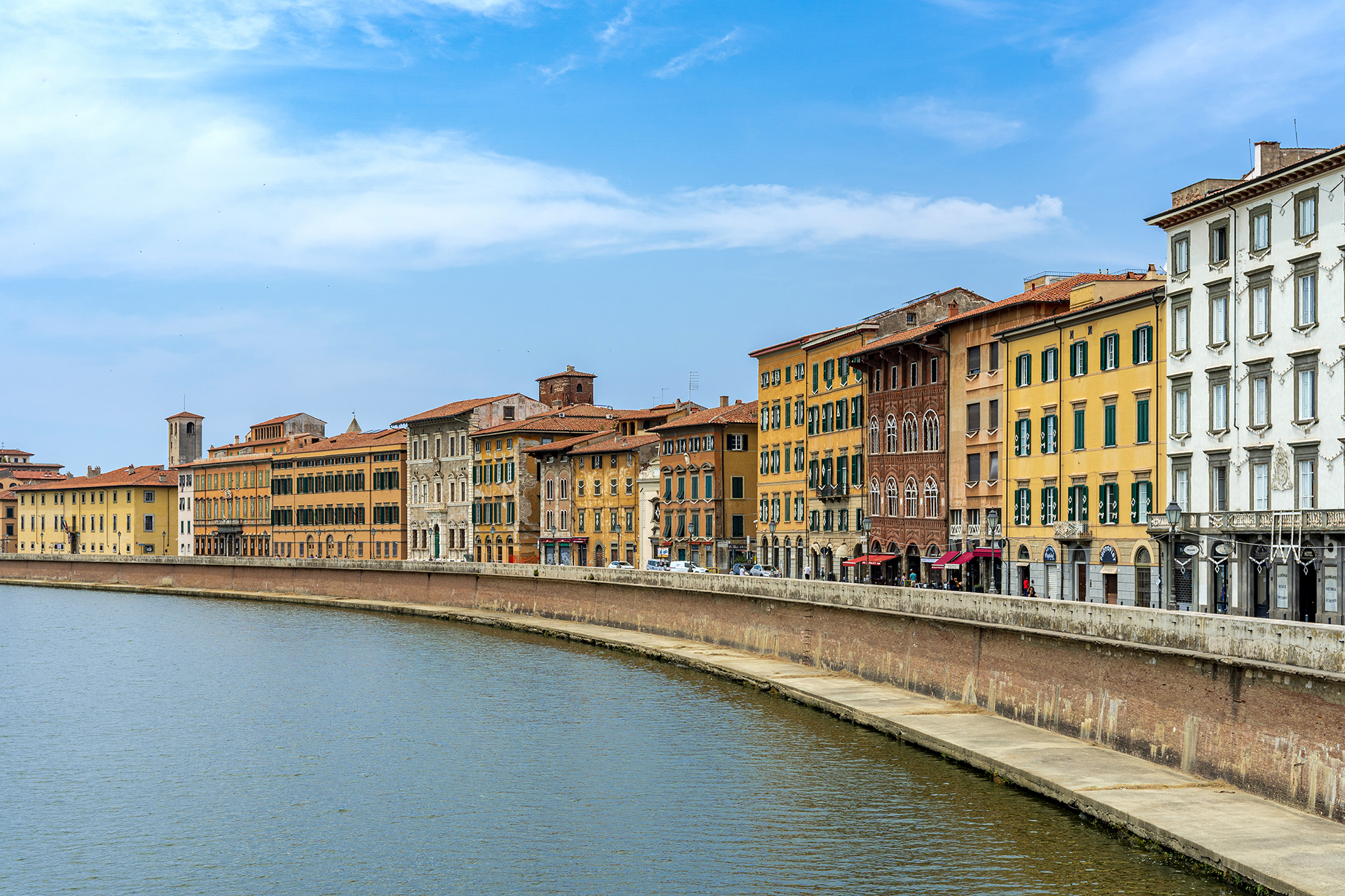 Flussufer_Arno_Pisa