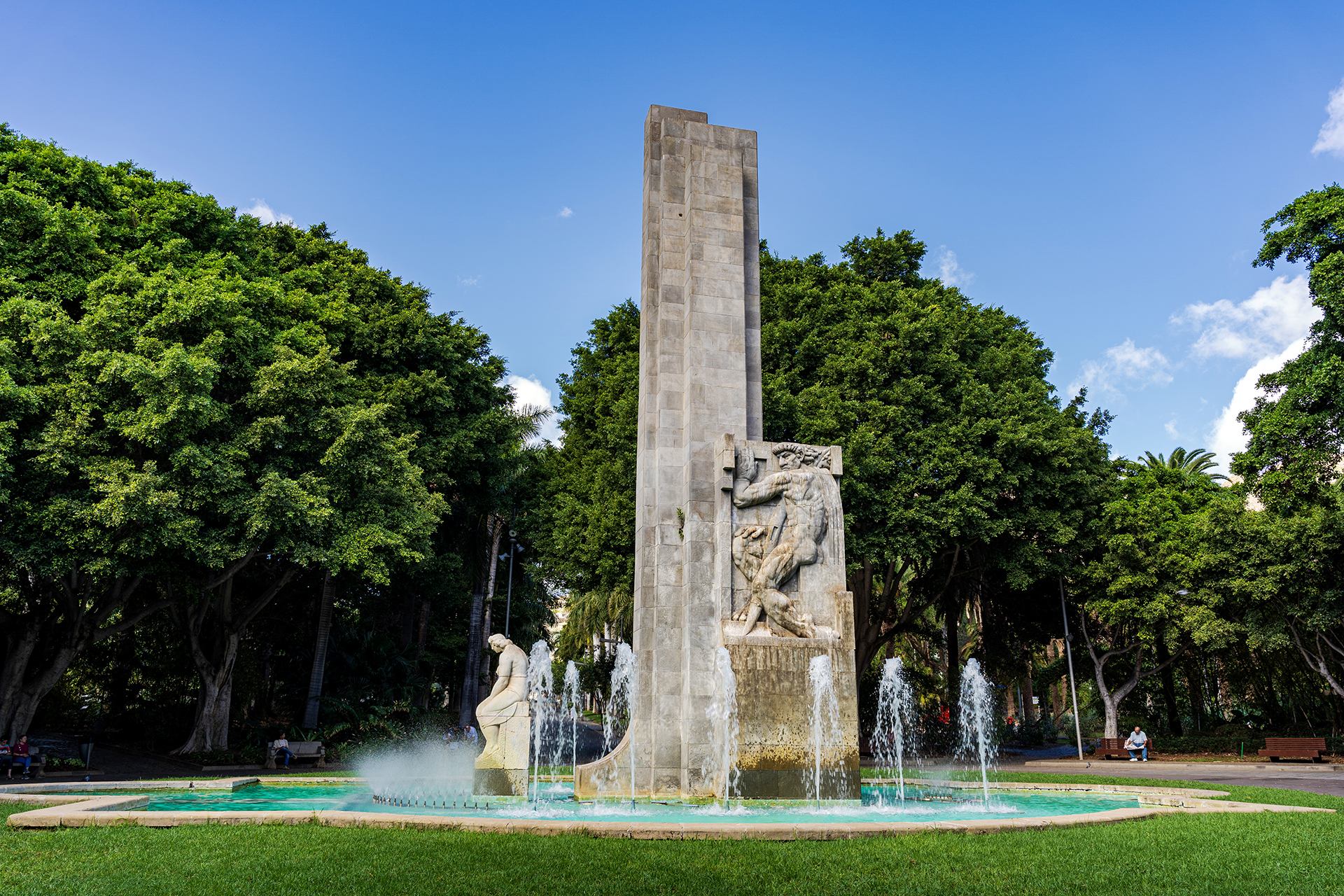 Parque García Sanabria Statue